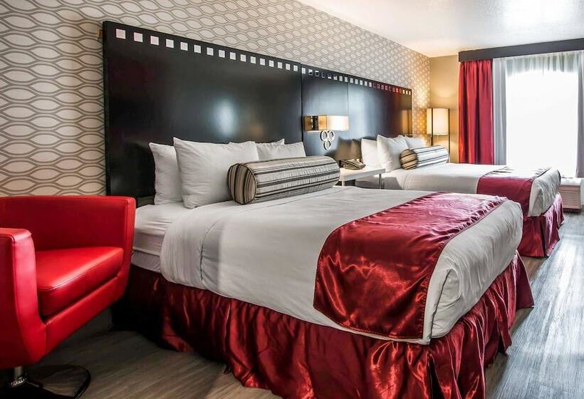 سوییت خانوادگی, Tilt Hotel Universal Hollywood, Ascend Hotel Collection