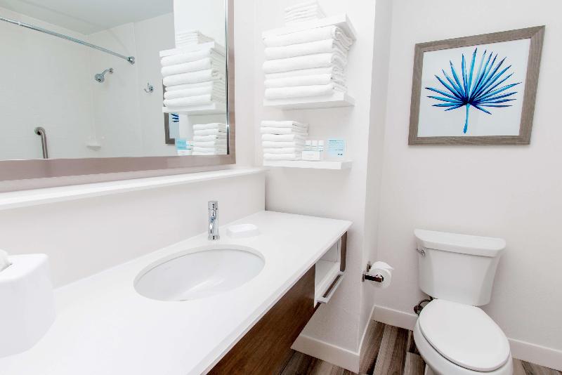 اتاق استاندارد برای معلولان, Tilt Hotel Universal Hollywood, Ascend Hotel Collection