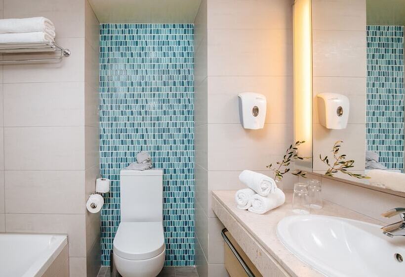 اتاق لوکس با چشم‌انداز استخر, Sofianna Resort & Spa