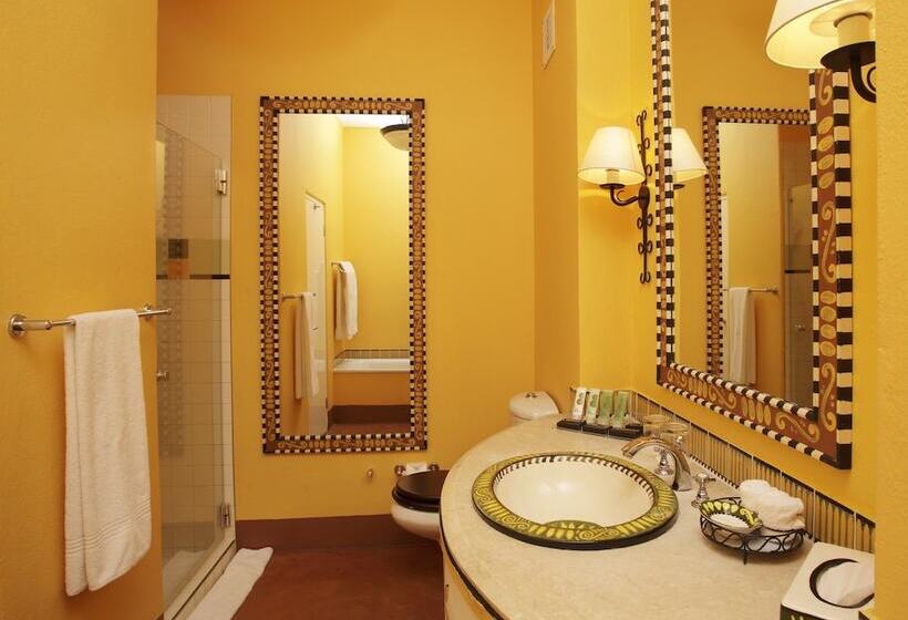 اتاق سوپریور, Avani Victoria Falls Resort