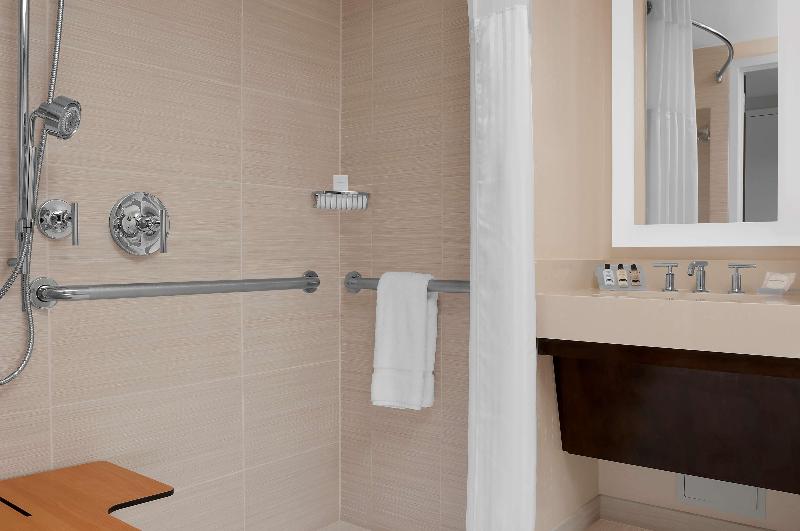 اتاق سوپریور, Avani Victoria Falls Resort