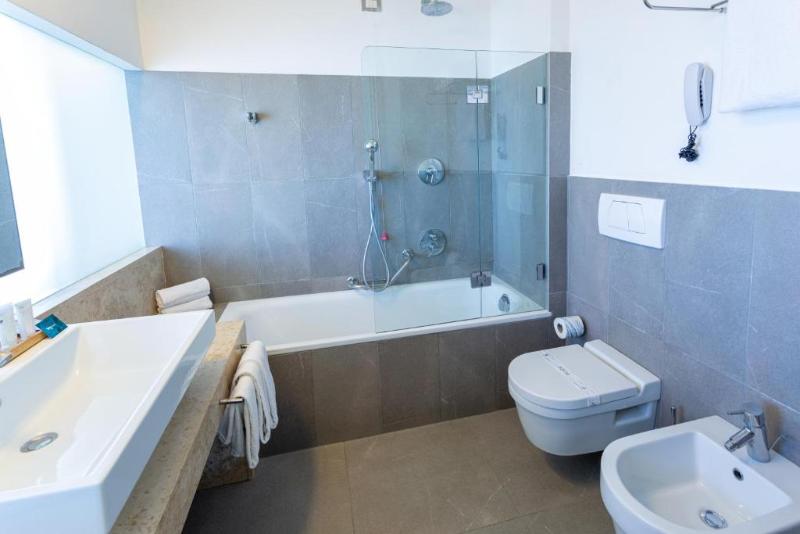 اتاق خانوادگی, Smy Aran Blu Roma Mare