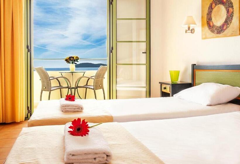 Студия Стандарт Вид на Море, Hotel Dafni
