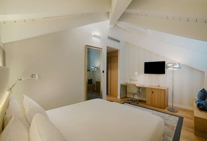 Premium room with terrace, NH Collection Torino Santo Stefano