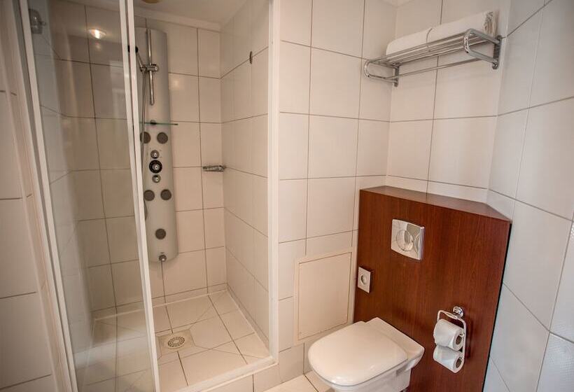 جناح جونيور, Ramada Hotel & Suites By Wyndham Noumea