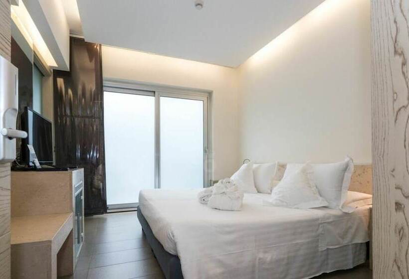 اتاق استاندارد یک تخته با بالکن, Smy Aran Blu Roma Mare