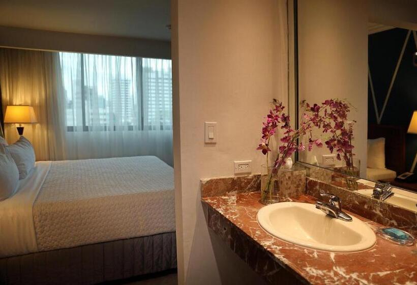 جناح, Crowne Plaza Panama, An Ihg