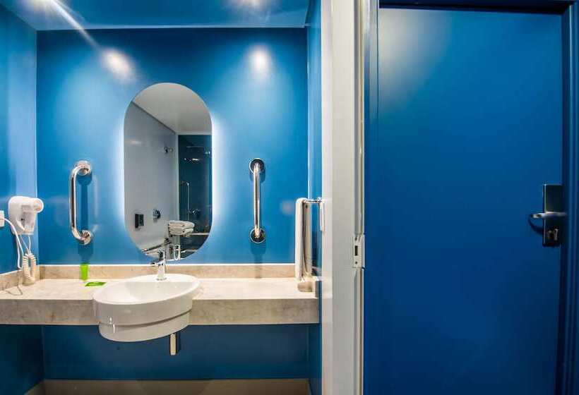标准间带双人床, Euro Suite Curitiba Batel