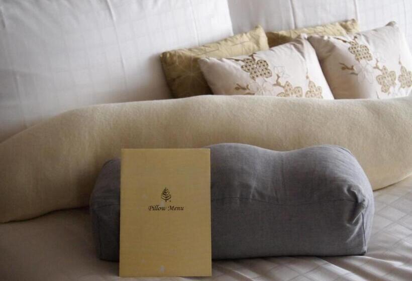 Номер Deluxe Кровать Кинг Вид на Город, Four Seasons Hotel Tokyo At Marunouchi