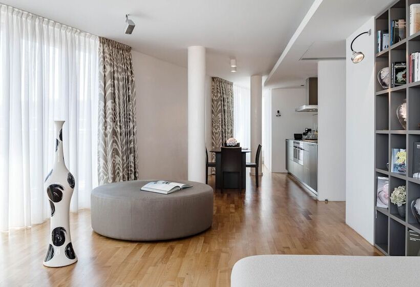 Suite, The Mandala
