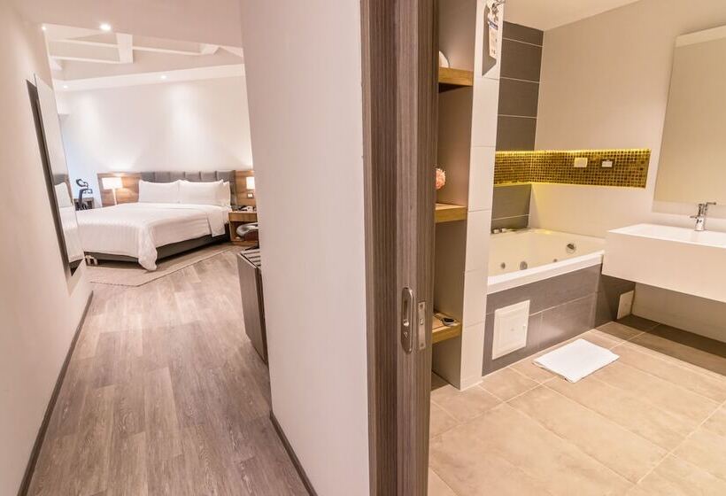Полулюкс, Ghl Hotel Portón Medellín