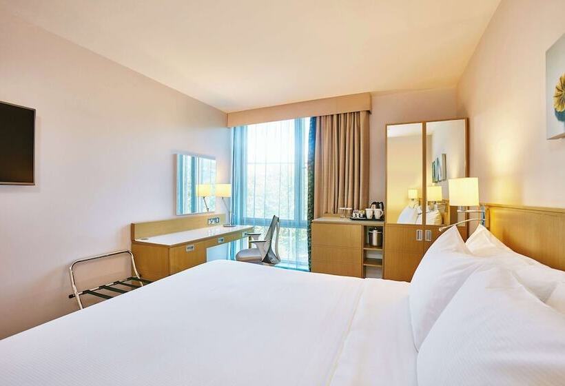 Номер Deluxe, Hilton Garden Inn Birmingham Brindleyplace