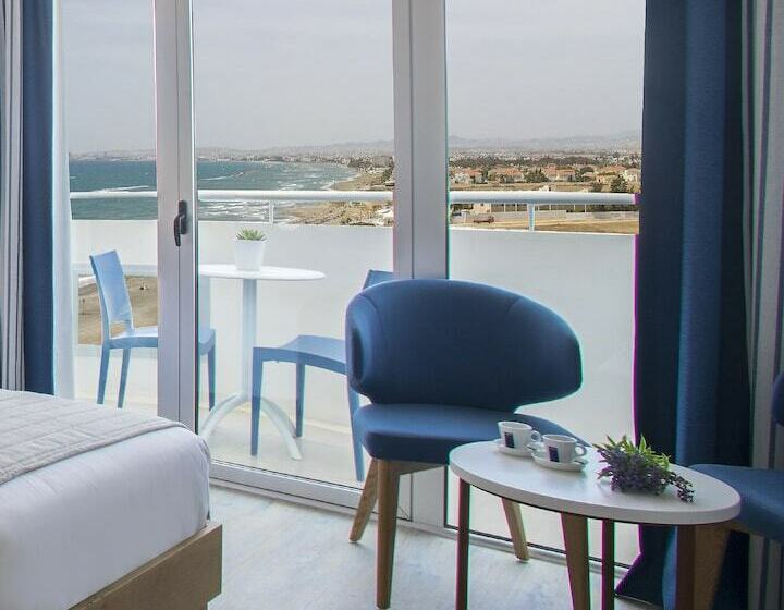 اتاق اساندارد با چشم‌انداز جانبی به دریا, Lordos Beach Hotel & Spa