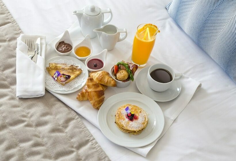 سوییت خانوادگی, Lordos Beach Hotel & Spa