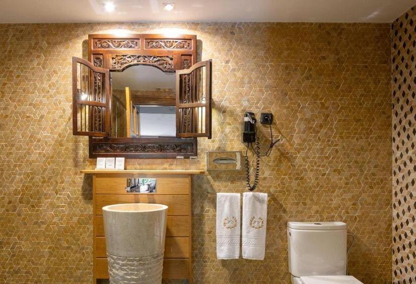Люкс, & Spa Etxegana