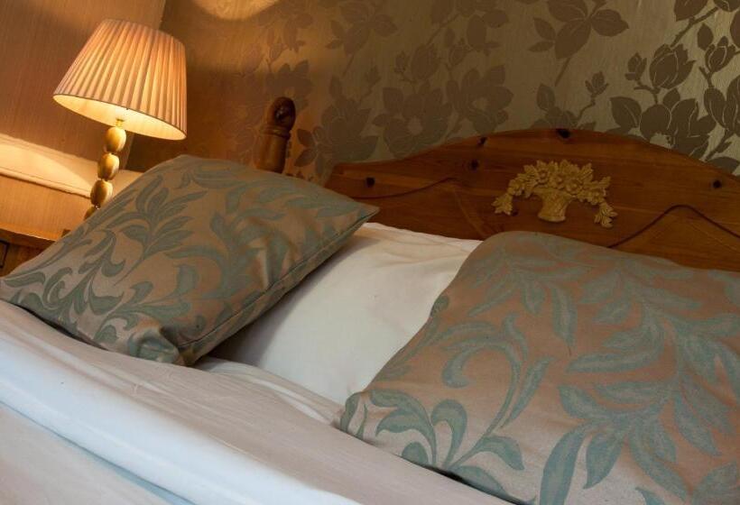 Номер Стандарт, Cairndow Stagecoach Inn
