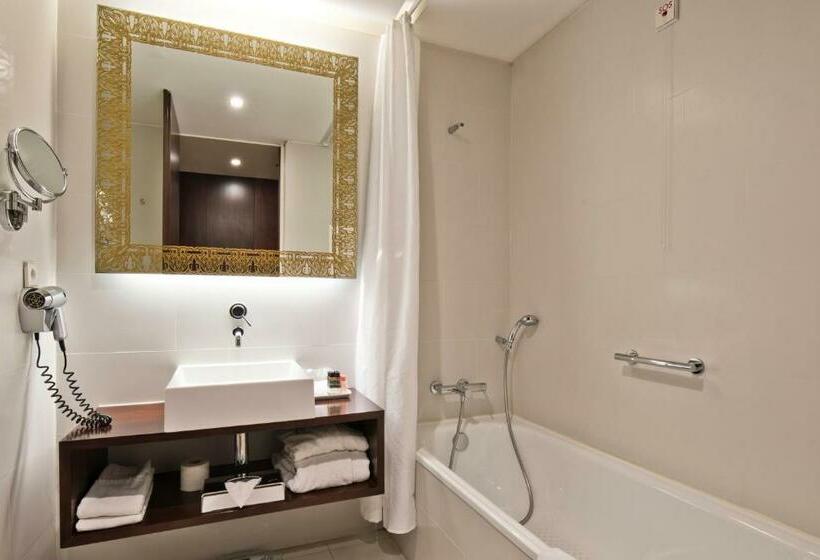 اتاق سوپریور, Golden Tulip Sao Joao Da Madeira