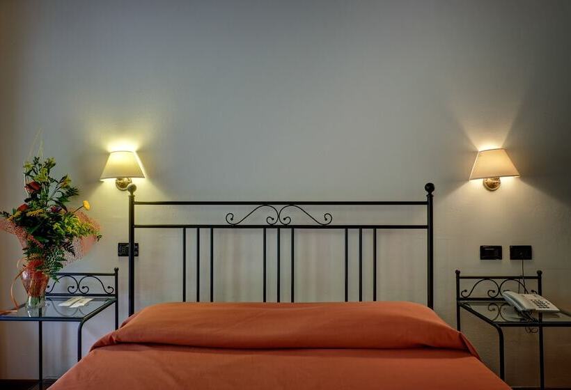Economy Triple Room, Leonardo Da Vinci