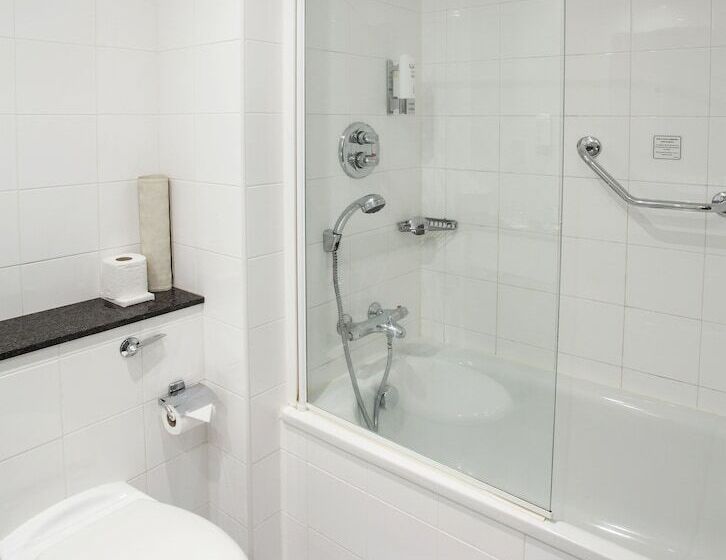 스탠다드 트리플 룸, Maldron Hotel Smithfield Dublin City