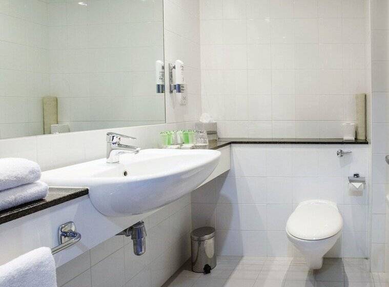 4인용 스탠다드 룸, Maldron Hotel Smithfield Dublin City