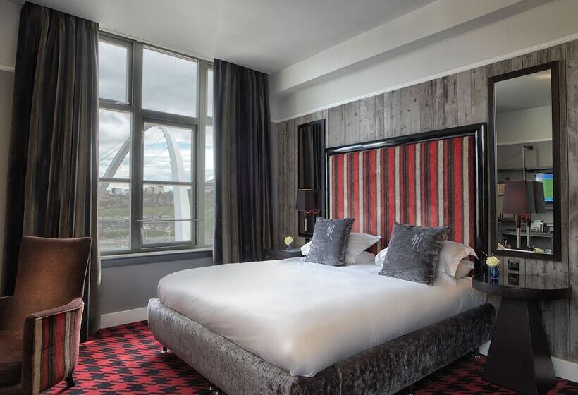 Номер Стандарт, Malmaison Newcastle
