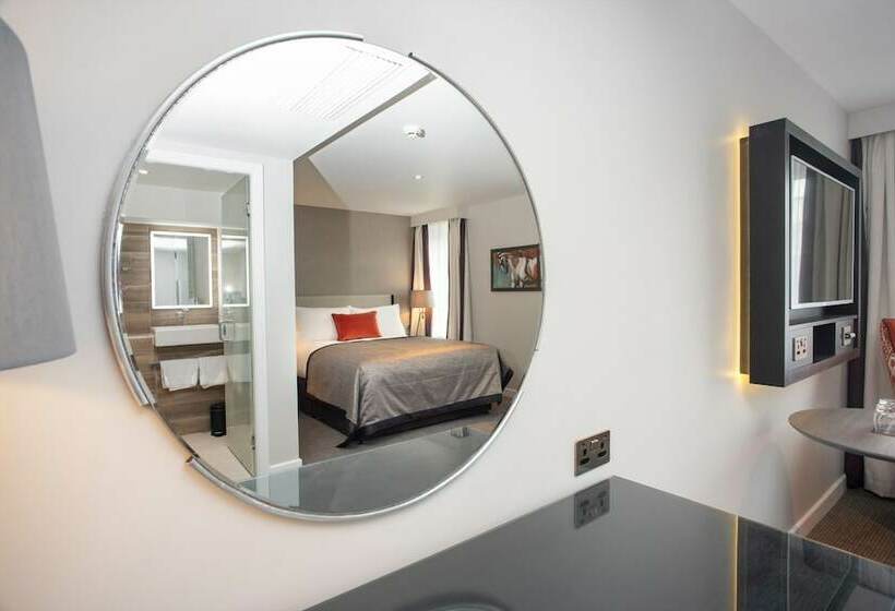 Номер Deluxe, Ten Hill Place