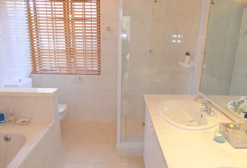 Люкс 2 Спальни, Bayside Lodge Garden Route B&b