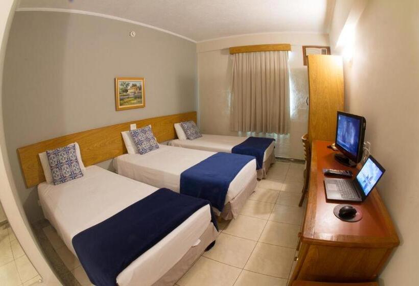اتاق استاندارد سه نفره, Dan Inn Franca & Convenções