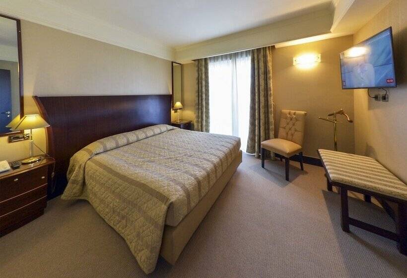 سوییت لوکس, Grand Hotel Olimpo