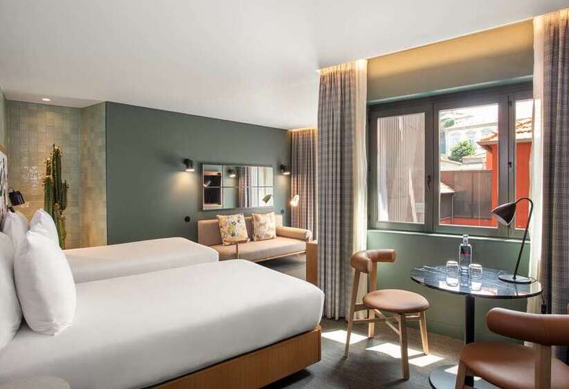 Полулюкс, Hilton Odawara Resort & Spa