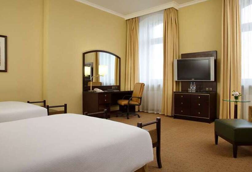 Полулюкс, Hilton Odawara Resort & Spa