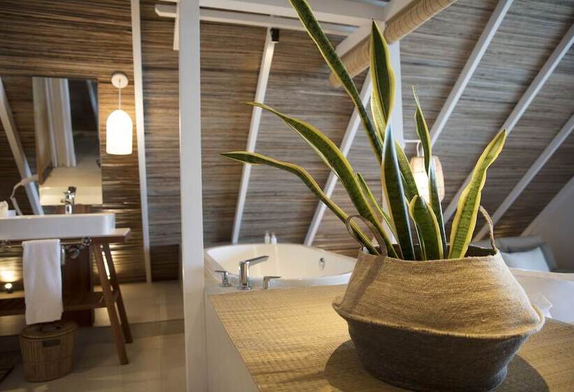 Полулюкс Вид на Море, Preskil Island Resort