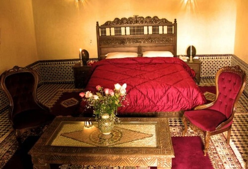 标准间, Riad El Yacout