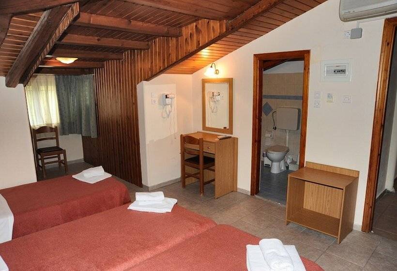 Четырехместный Номер Стандарт, Castri