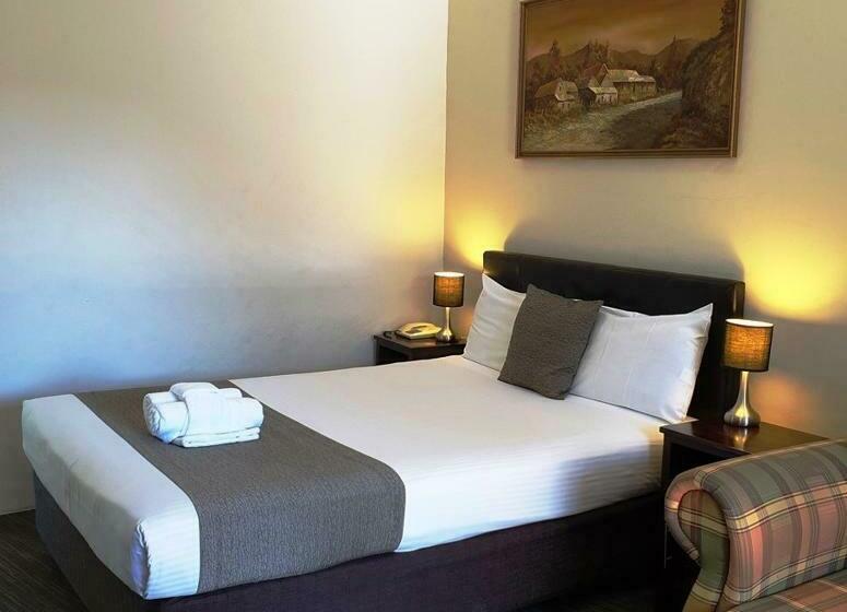 디럭스 룸, Sanctuary Resort Motor Inn