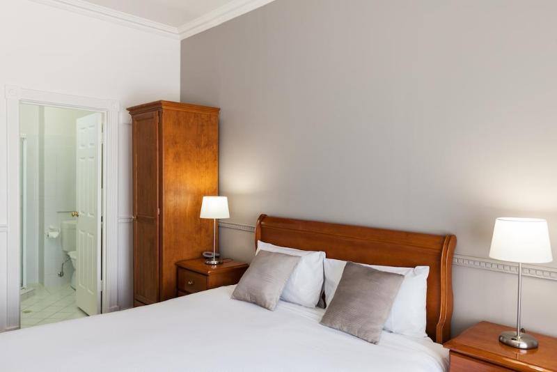 스탠다드 스튜디오, Majestic Tynte Street Apartments