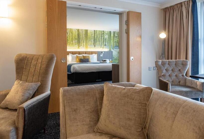 سوییت, Burleigh Court Hotel And Leisure