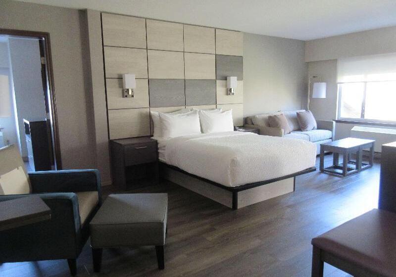 クイーンサイズベッドのスイートルーム, Best Western Premier Aberdeen Kamloops