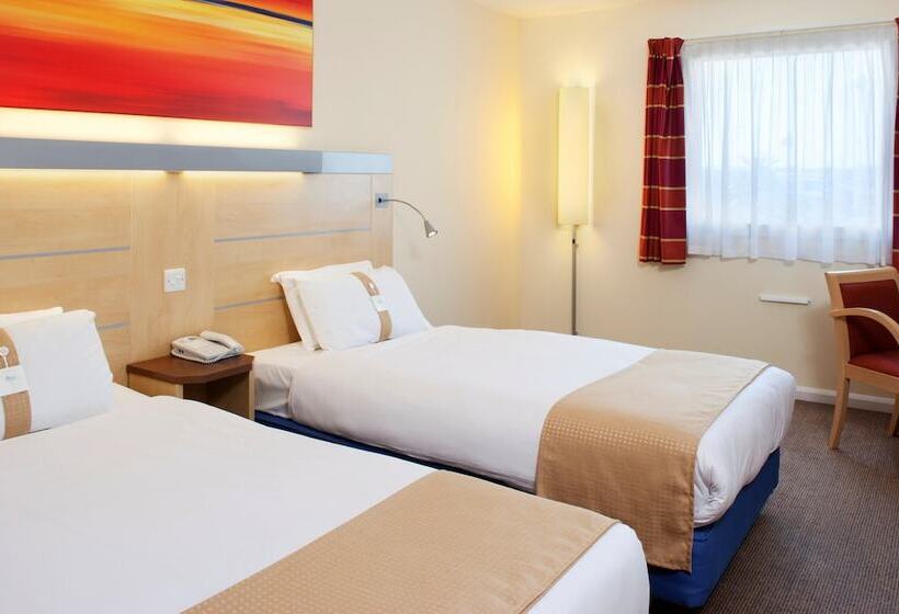 스탠다드 룸, Holiday Inn Express Cardiff Airport By Ihg