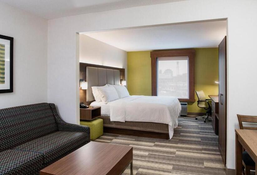 带大床的标准间, Holiday Inn Express Hotel & Suites Saskatoon, An Ihg