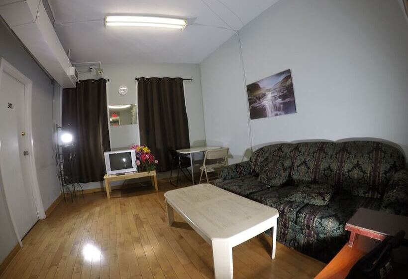 سوییت لوکس, St Lawrence Residences And Suites