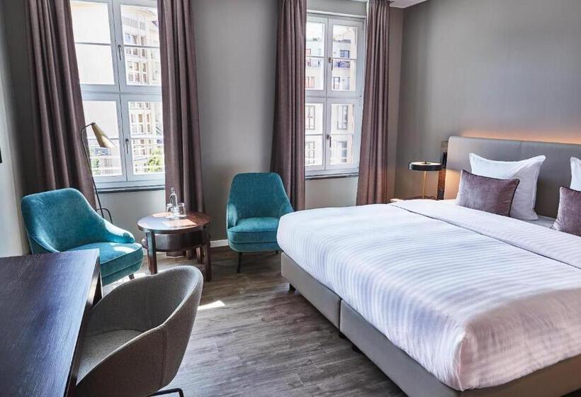 Номер Superior, Steigenberger Hotel De Saxe
