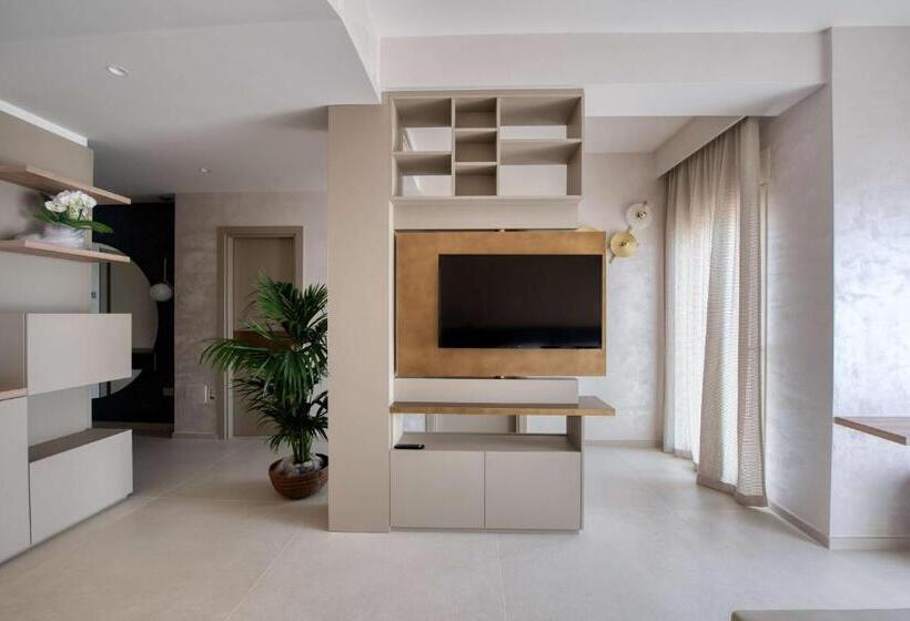 Люкс Кровать Квин, Globus, Sure Hotel Collection By Best Western