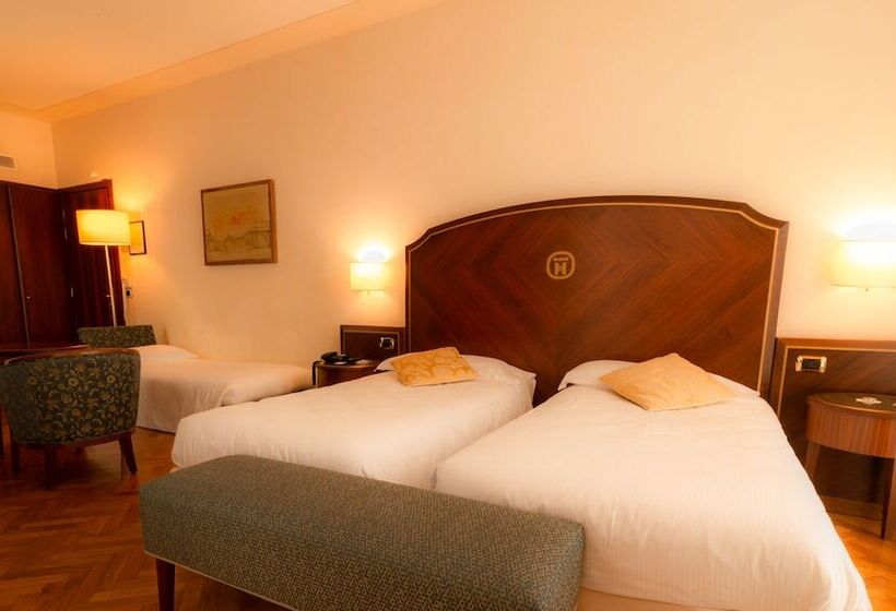 غرفة قياسية ثلاثية, Alla Torre