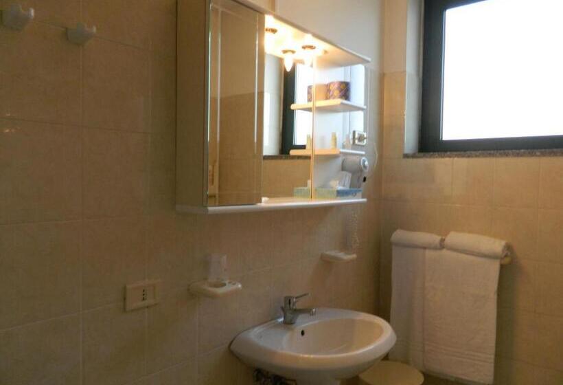 Номер Economy, Ascot Lodging