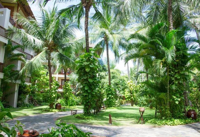 اتاق لوکس با بالکن, Bamboo Village Beach Resort & Spa