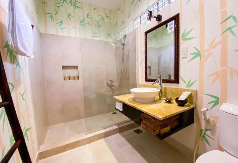 اتاق لوکس با چشم‌انداز باغ, Bamboo Village Beach Resort & Spa
