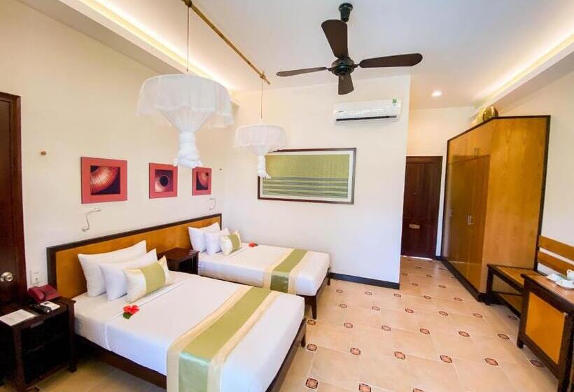 اتاق لوکس با چشم‌انداز باغ, Bamboo Village Beach Resort & Spa