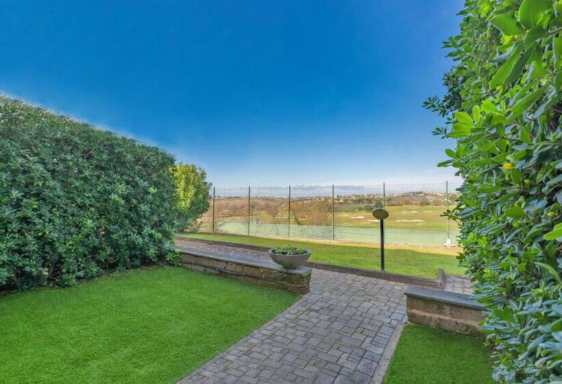 Апартаменты 1 Спальня Нижний Этаж, Carpediem Roma Golf Club