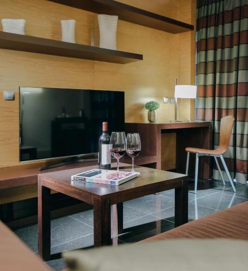 Апартаменты 1 Спальня с Террасой, Hesperia Fira